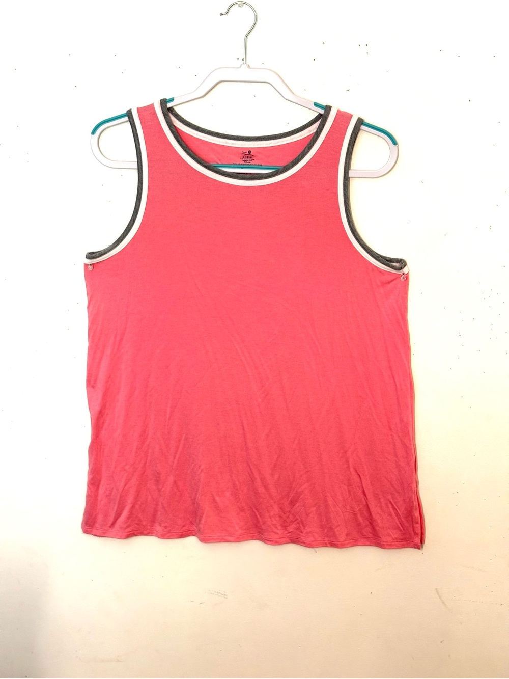Secret Treasures Coral Pink Tank with Contrast Trim. Size L(12-14). NWOT.